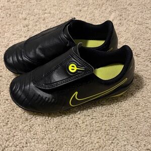 Nike Kids Black and Neon Yellow Sneakers